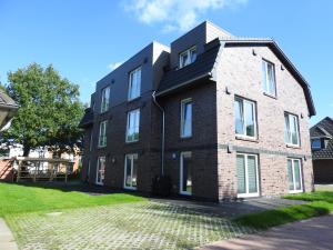 Mehrfamilienhaus mit 9 Zweizimmerwohnungen